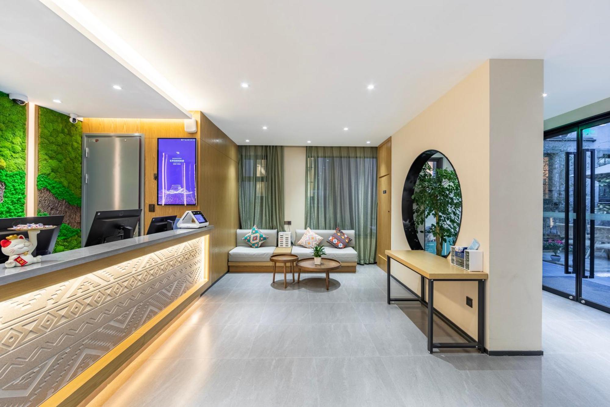 True Go Hotel - Shanghai Jing'An Temple Nanjing West Road Exterior foto
